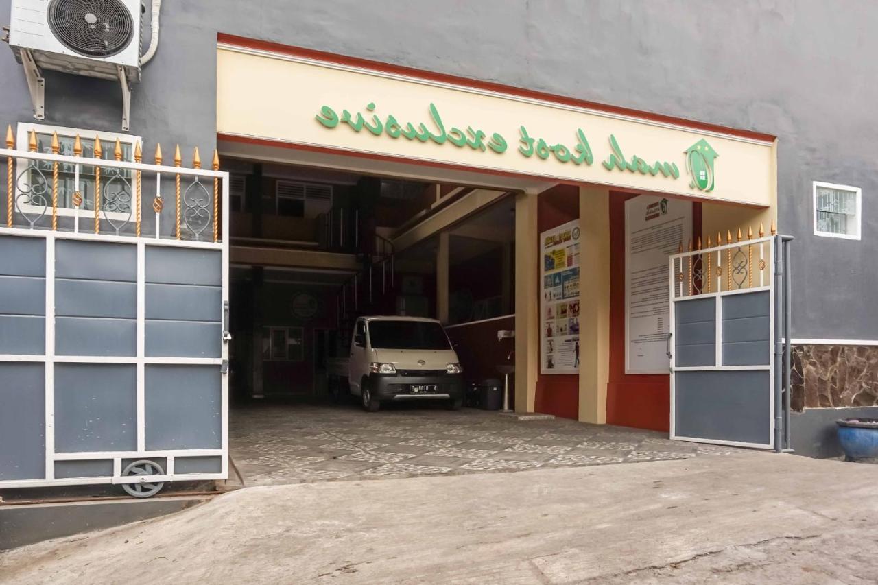 Omah Kalimosodo Mitra Reddoorz Near Stasiun Malang Kota Baru Hotel Exterior photo