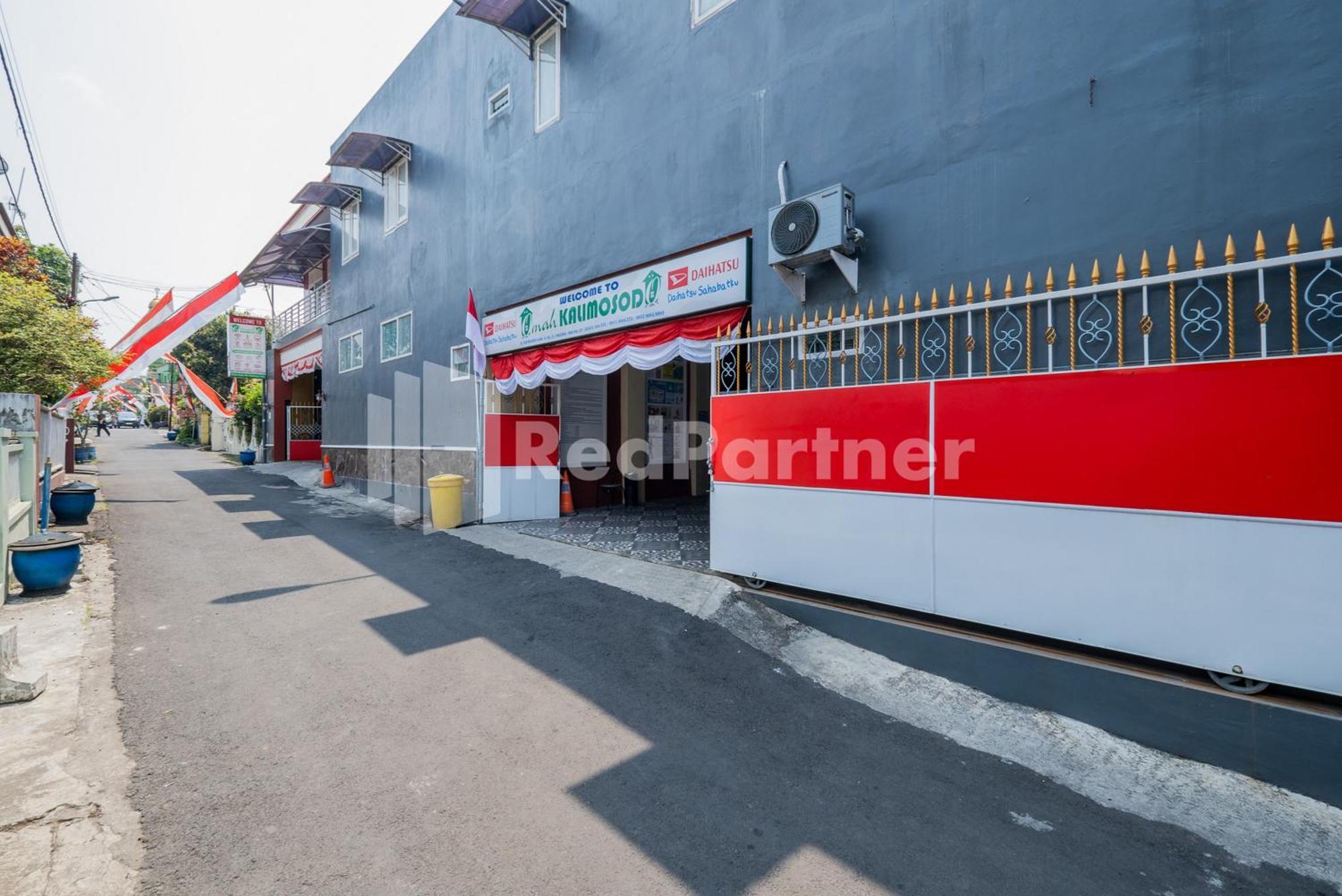 Omah Kalimosodo Mitra Reddoorz Near Stasiun Malang Kota Baru Hotel Exterior photo